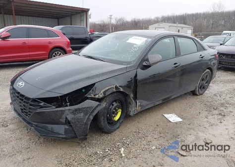 2022 Hyundai Elantra Sel z USA, uszkodzony, nr VIN KMHLS4AG2NU369657